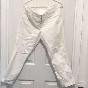 Old navy white Capri pixie pants only worn once